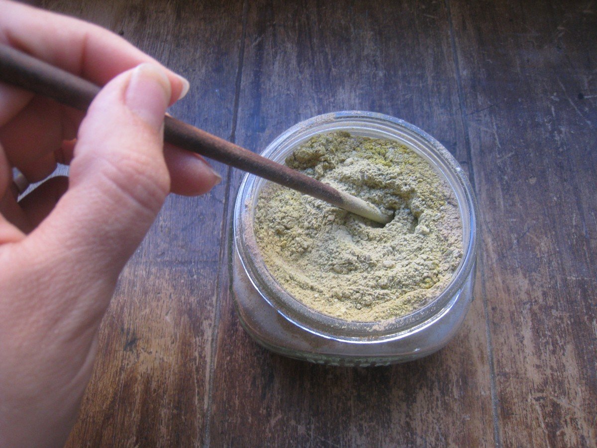 Herbal Healing Clay {Cuts, Scrapes, and Pimples}