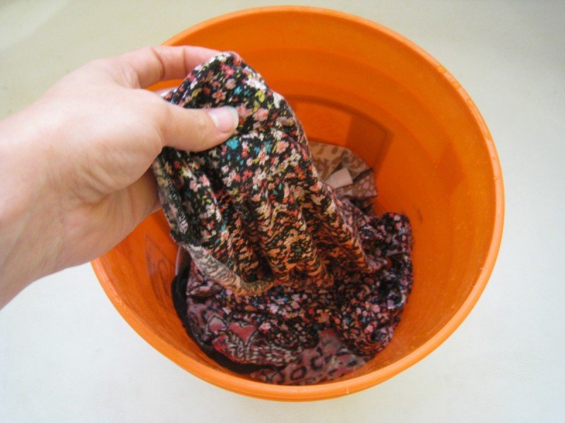 Living Without Electricity: Washing Clothes By Hand