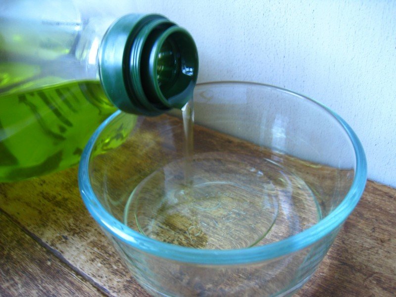 Handmade Natural Bug Repellent Spray ~ A Recipe