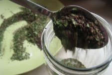 Make Your Own Herbal Superfood Seasoning Mix 4