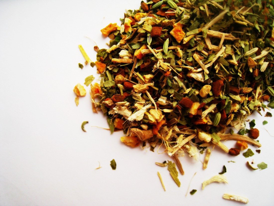 slimming herbal tea via Roots + Reverie