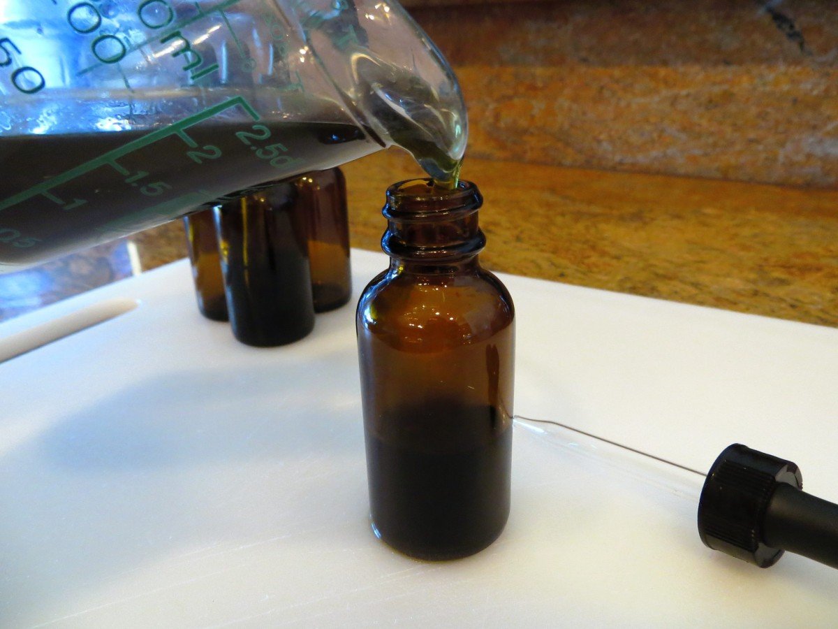 Frugally Sustainable pouring a tincture