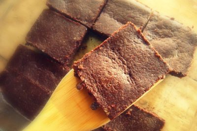Homemade Chocolate Chews :: Pure, Raw Plant-Based Energy 1