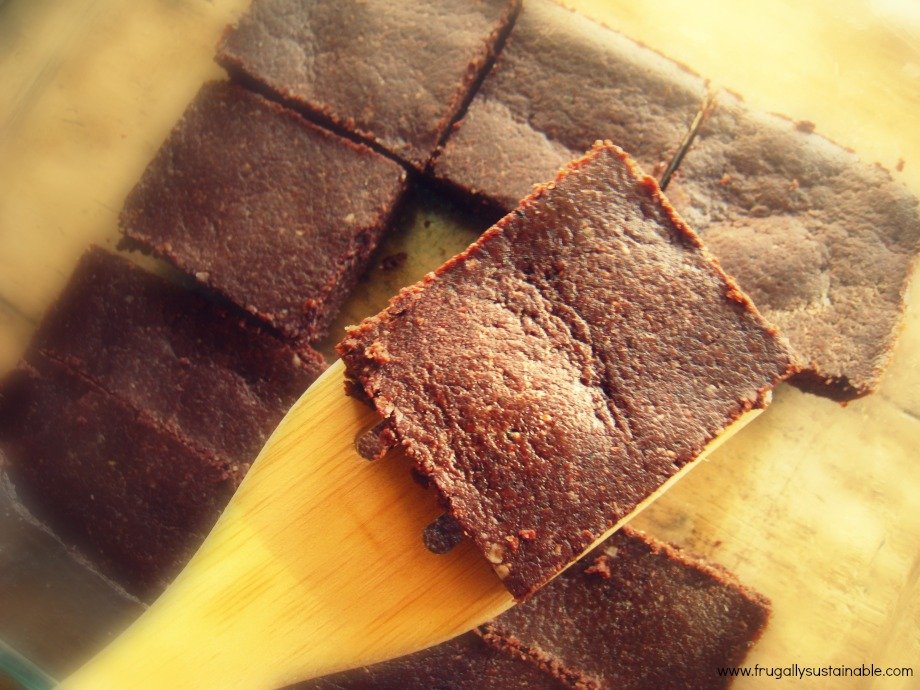 Homemade Chocolate Chews :: Pure, Raw Plant-Based Energy