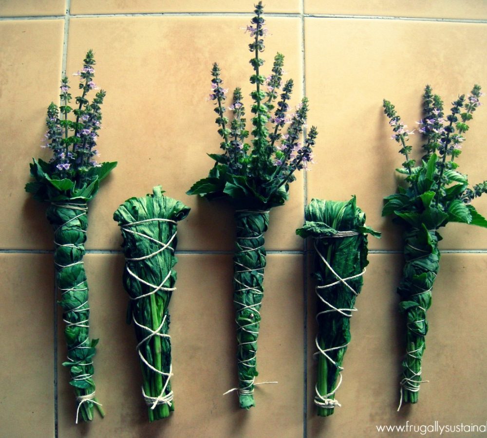 How to Make Smudge Sticks :: and a List of Plants Commonly Used in Smudge Sticks