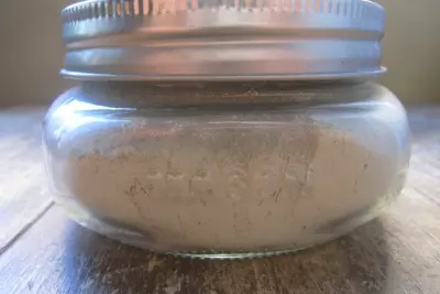 Herbal Healing Clay {Cuts, Scrapes, and Pimples}
