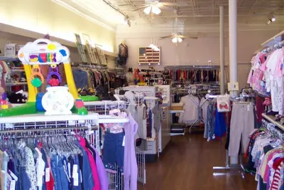 How to Make Money Selling Your Clothes at a Consignment Shop